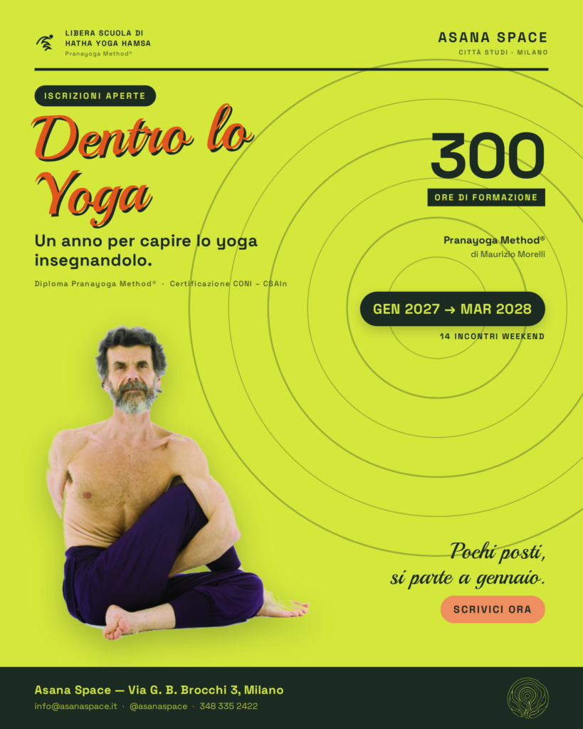 Maurizio Morelli in Matsyendrasana, formazione insegnanti Dentro lo Yoga da Asana Space Milano